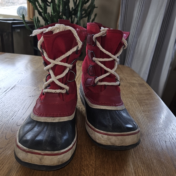 Sorel womens 7. Missing inside liner and original laces. - Picture 9 of 10
